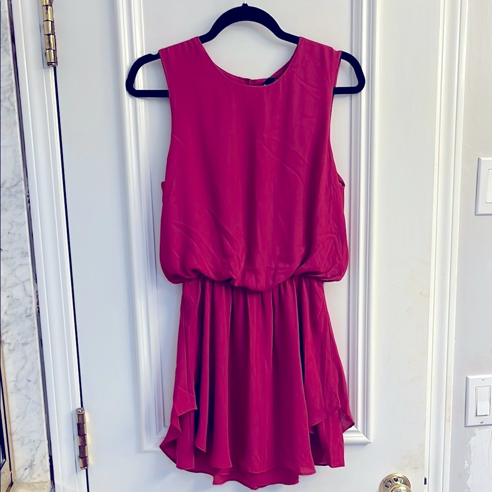 NWT Krisa flounce dress
